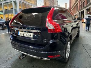 Volvo XC60 D5 (220hp) AWD SE LUX Manual - Image 2