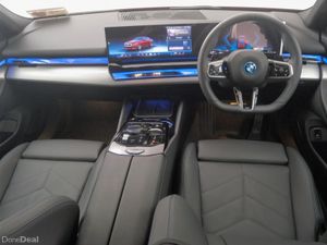 BMW 5-Series 530e M Sport Saloon - Image 4