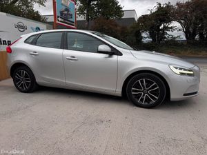 181 Volvo V40 2.0D D2 (120hp) Momentum Edition - Image 4