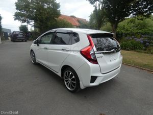 Honda Fit 1.5 AUTO HYBRID - Image 4
