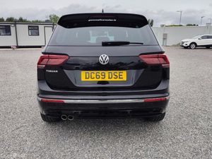 Volkswagen Tiguan R-LINE TECH TDI S- DSG - Image 3