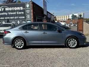2019 Toyota Corolla 1.8 HYBRID LUNA AUTO - Image 2