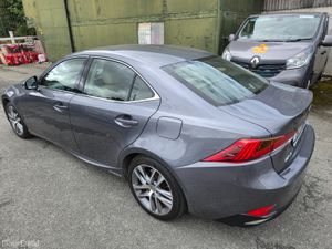 Lexus IS 300h Executive - Image 4