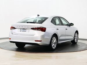 *29* 2023 Skoda Octavia 2.0TDI AMBITION - Image 4
