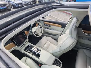 VOLVO V90 2.0 B4 MOMENTUM AUTO DIESEL **SUNROOF** - Image 2