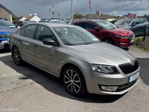 Skoda Octavia petrol car 1 owner - Image 4