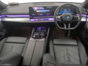 BMW 5-Series 530e M Sport Saloon - Image 4