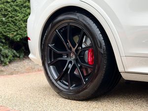 2025 Porsche Cayenne Turbo 740BHP Full Spec - Image 4
