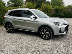 2025 MG ZS Exclusive 1.5 HEV Hybrid Automatic - Image 3