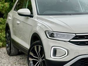 2023 Volkswagen T-Roc Style 1.5TSI 150HP Automatic - Image 4