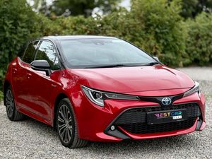 2019 Toyota Corolla Luna Sport 1.8Hybrid Automatic - Image 3