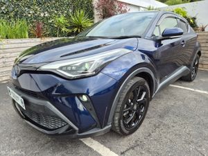 Toyota C-HR 1.8 HYBRID / SOL G-PACK NERO EDITION / - Image 3