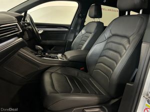 Volkswagen Touareg R-LINE V6 TDI AUTO - Image 3