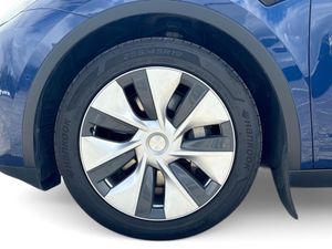 Tesla Model Y LONG RANGE AWD - Image 4