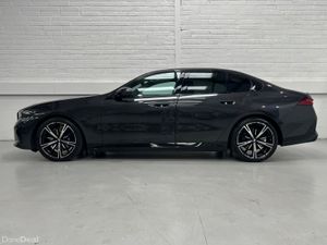 BMW 5 Series 530e M Sport Saloon | Pro & Tech Pack - Image 4