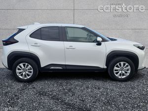 Toyota Yaris Cross Hybrid G - Image 2