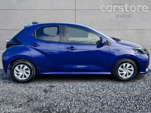 Toyota Yaris Hybrid X - Image 2