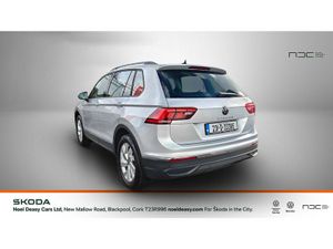 Volkswagen Tiguan LIFE 2.0 TDI 122 BHP- AS NEW- VW - Image 3