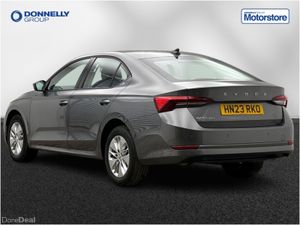 Skoda OCTAVIA Diesel Hatchback SE Technology - Image 3