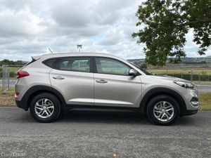 Hyundai Tucson 2016 Comfort Low Mileage - Image 3