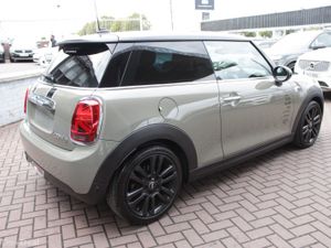1.5D COOPER BLACK EDITION 3DR HATCHBACK AUTO // FU - Image 4