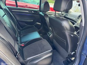 Renault Megane low mileage high spec - Image 3