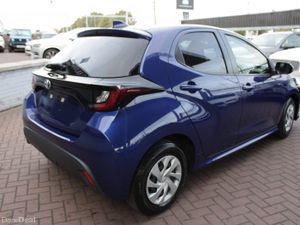 1.0 LUNA EDITION AUTO 5DR HATCHBACK WITH ONLY 93, - Image 4