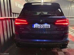 2022 BMW X5 45e M-Sport Automatic *Stunning* - Image 2