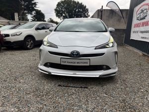 Toyota Prius 2021 S touring - Image 2