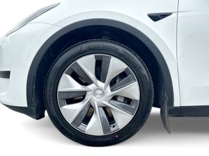 Tesla Model Y RWD - Image 4