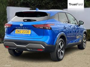 Nissan Qashqai 1.3 DiG-T MH N-Connecta [Glass Roof - Image 4