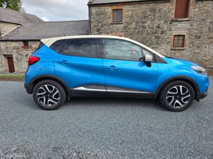 Renault Captur 1.2 auto ( new NCT  and tax ) - Image 3
