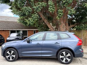 2023 Volvo XC60..T6 AWD..RECHARGE..SUNROOF.. - Image 4