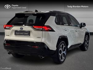 Toyota RAV4 PLUG-IN HYBRID SPORT - Image 2
