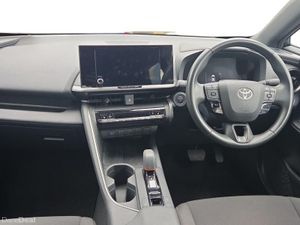 Toyota C-HR 1.8 HYBRID SPORT - Image 2
