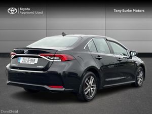 Toyota Corolla Saloon - Luna Edition - 1.8 Hybrid - Image 2