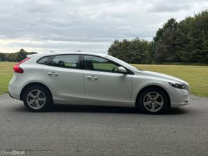 Volvo V40 2016 D2  ES 2.0 - Image 3