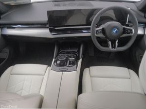 BMW 5-Series 530e M Sport Saloon - Image 4