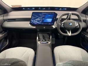 BMW iX3 50 xDrive - Image 4