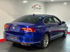 Volkswagen Passat R-LINE 2.0 TDI MANUAL 6SPEED FWD - Image 4
