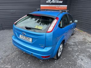 Ford Focus STYLE 5DR - Image 4