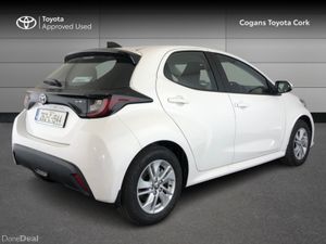 Toyota Yaris 1.5 - Image 2