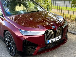 2023 BMW IX 40 MSPORT - Image 2