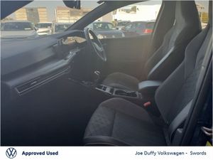 Volkswagen Golf 1.5 TSI 130HP R-Line - Image 4