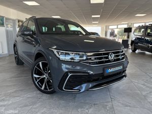 2023 (232) Volkswagen Tiguan R-Line - Image 4
