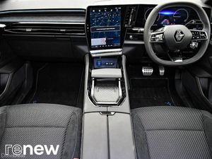 Renault Austral Techno Esprit Alpine E-Tech Full H - Image 3