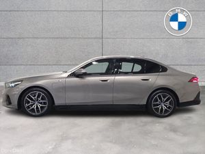 BMW 5-Series 530e M Sport Saloon - Image 4
