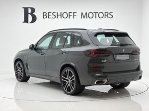 BMW X5 50e M-SPORT=PAN ROOF//LOW MILES//D REG=FULL - Image 3