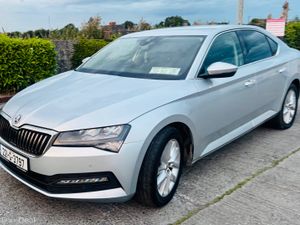 2022 Skoda Superb 2.0L AUTOMATIC - Image 3