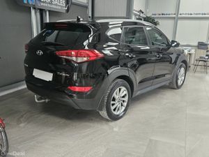 17 HYUNDAI TUCSON EXECUTIVE EDITION - Image 2